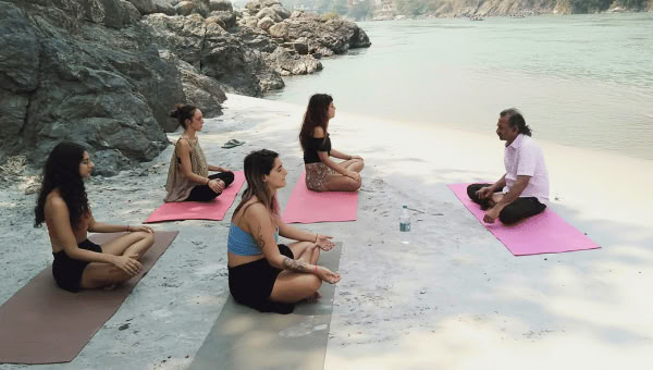 21-dages kursus i alternativ terapi i Rishikesh