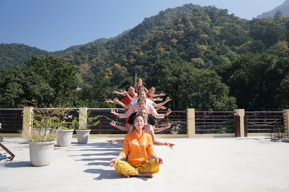 100 timers yogalæreruddannelse i Rishikesh, Indien