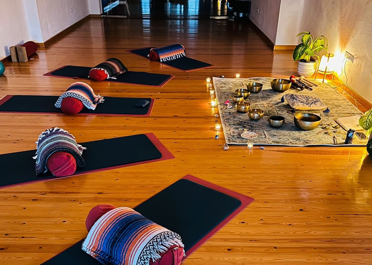 Lyd- og sjælsopladende yogaretreat
