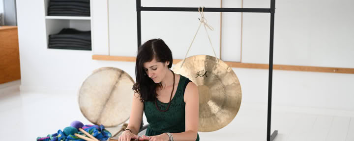Kakaoceremoni & gong-puja hele natten