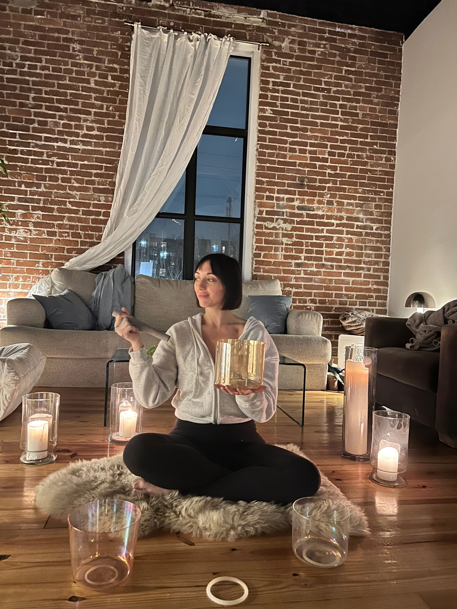 Slow Flow Yoga hos The Grove ved Whites Creek