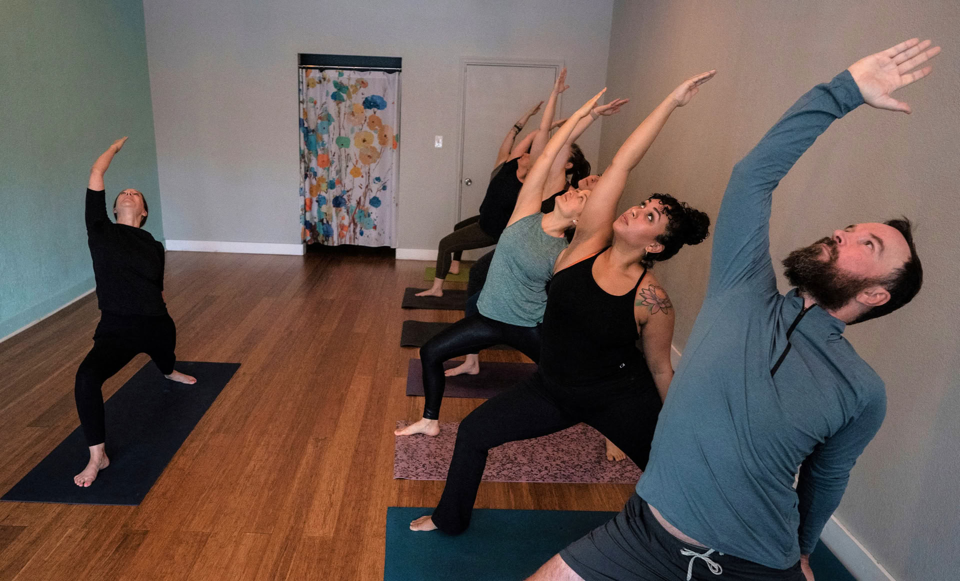 Torsdage kl. 18 Styrke Vinyasa Flow