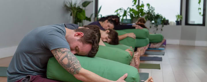 Yoga til dyb afslapning og hvile