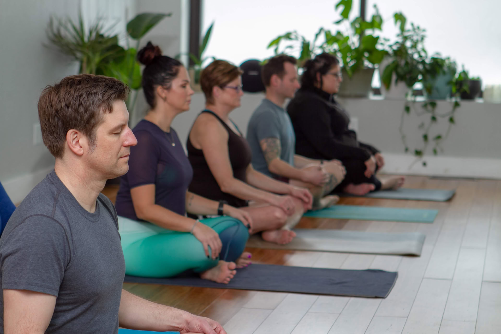 Tirsdagsyoga, afslapning og blid flow