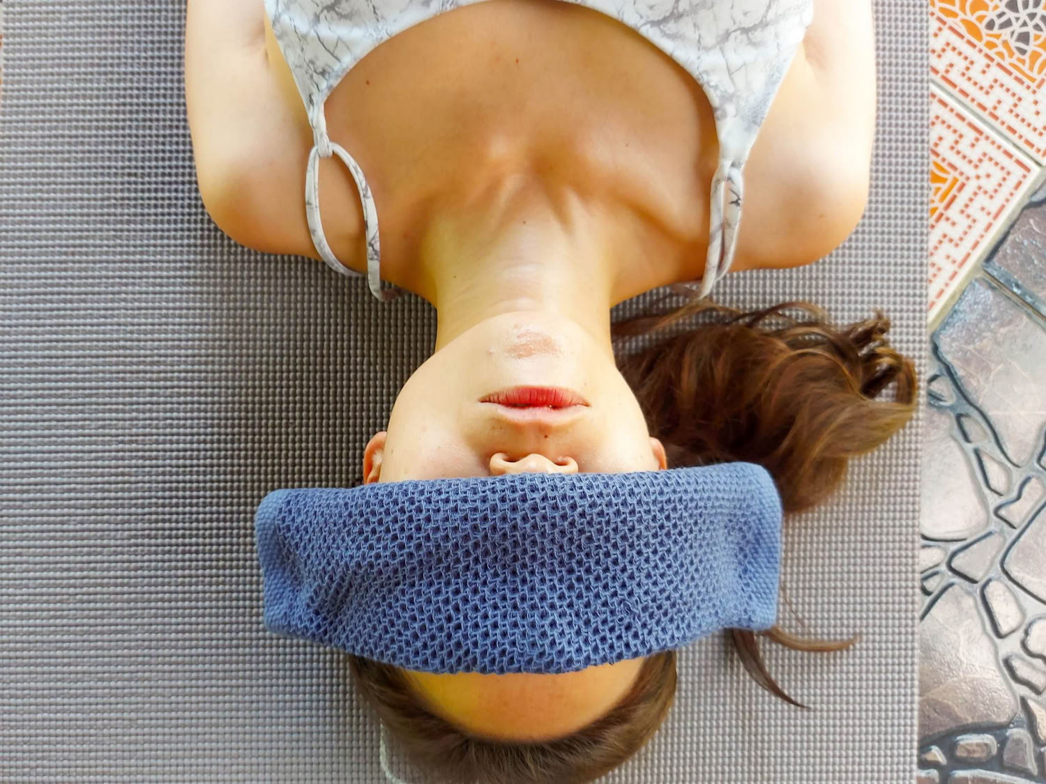 En skål for velvære – yoga og vin