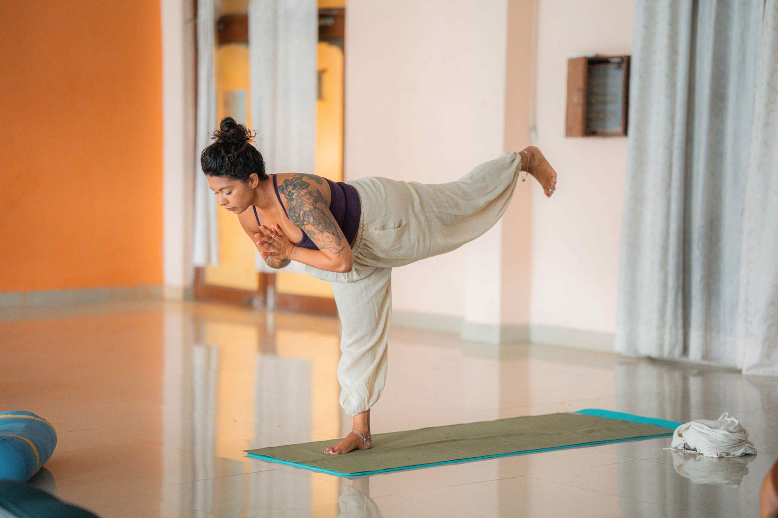 100 timers yogalæreruddannelse i Rishikesh