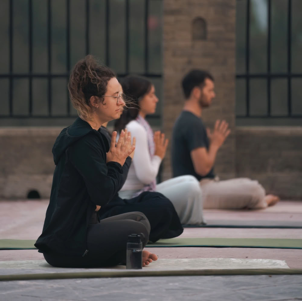 100 timers yogalæreruddannelse i Rishikesh
