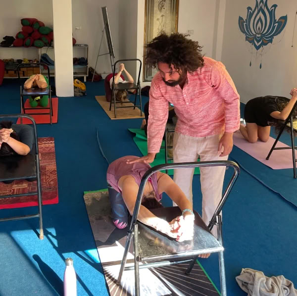 100 timers yogalæreruddannelse i Rishikesh