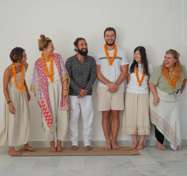 100 timers yogalæreruddannelse i Rishikesh