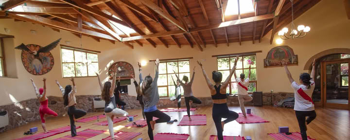 Peru yoga-retreat, vandring ved Machu Picchu og Regnbjergene