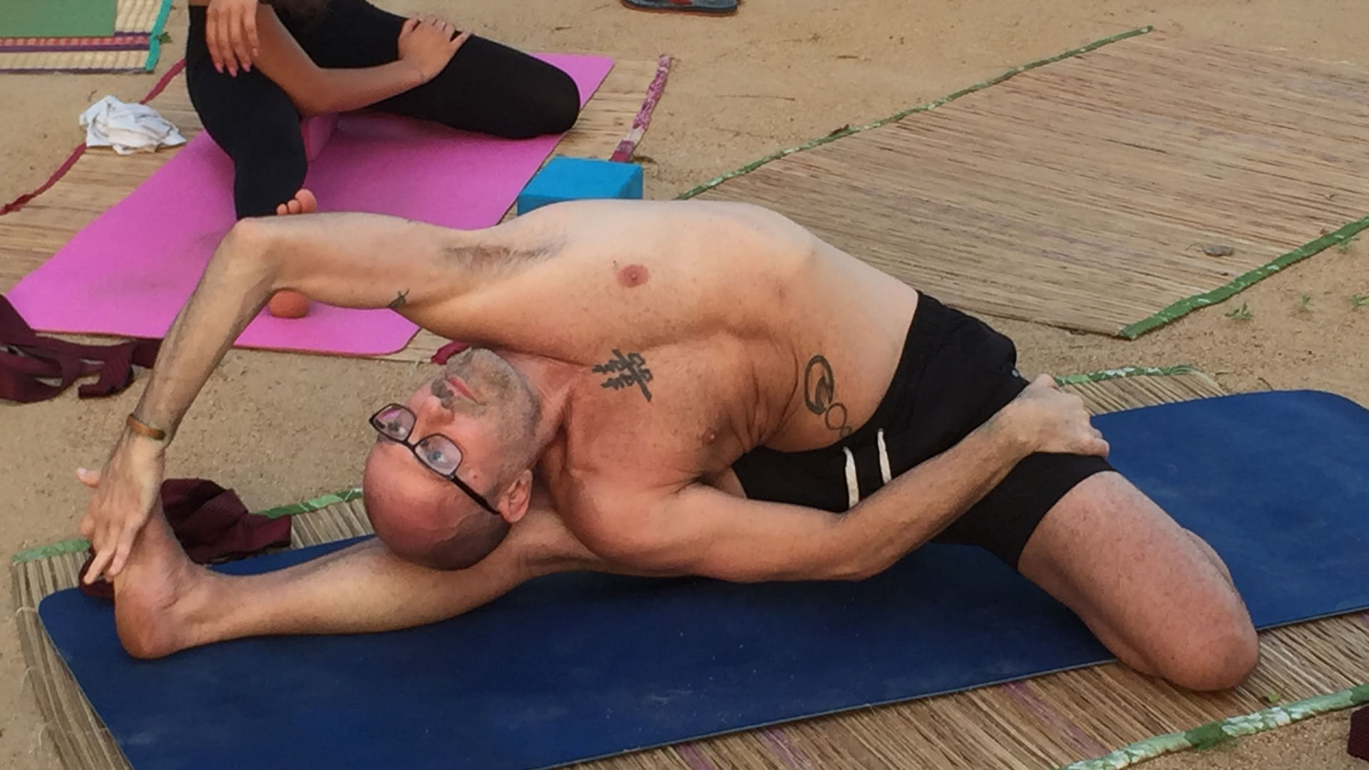 Rob Hess - Jule-/nytårsprana yoga-flow