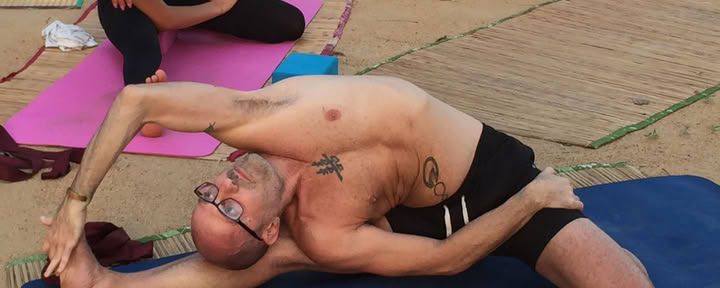 Rob Hess - Jule-/nytårsprana yoga-flow