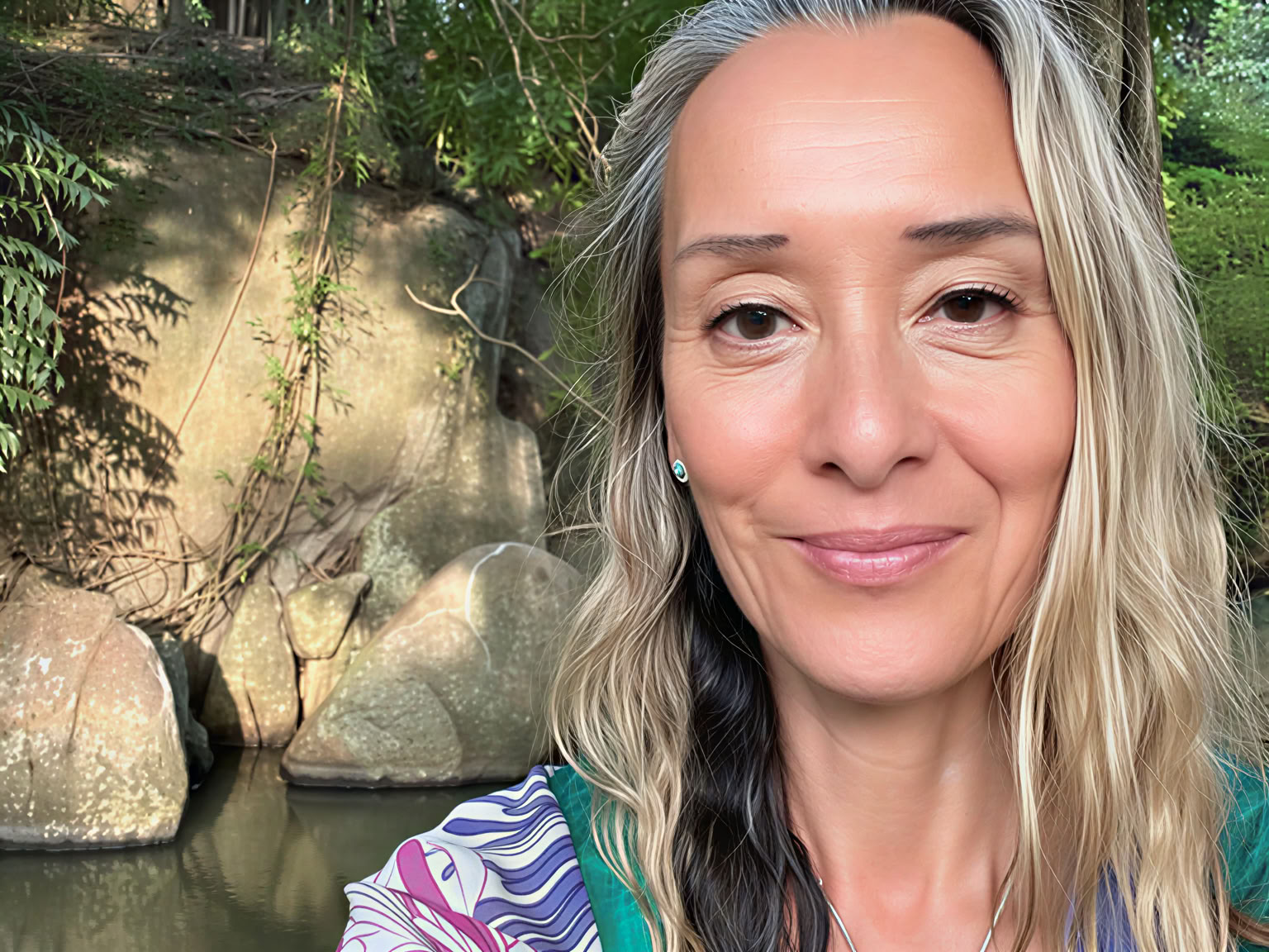 Florentina Lam-Clark - Foryngende yoga og lydhealing