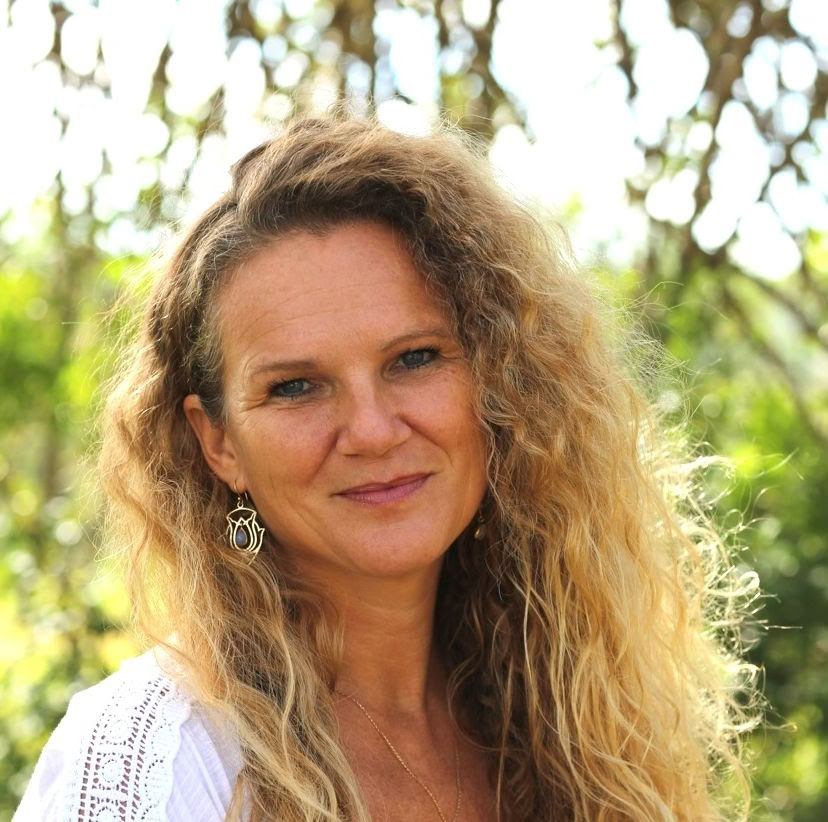 Florentina Lam-Clark - Foryngende yoga og lydhealing