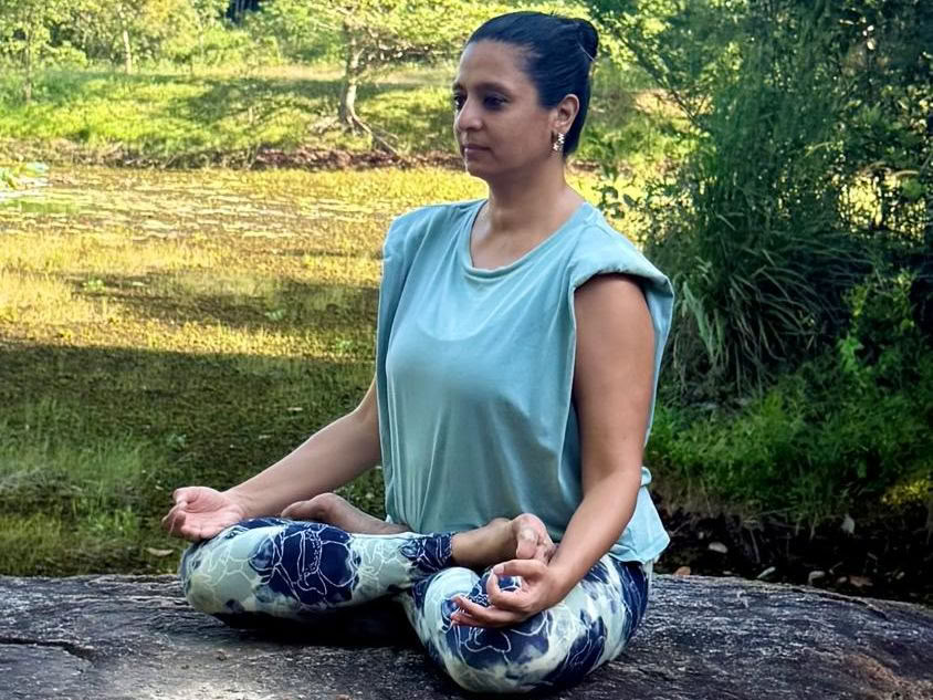 Samanta Duggal - Traditionel Hatha Yoga og Stressaflastning
