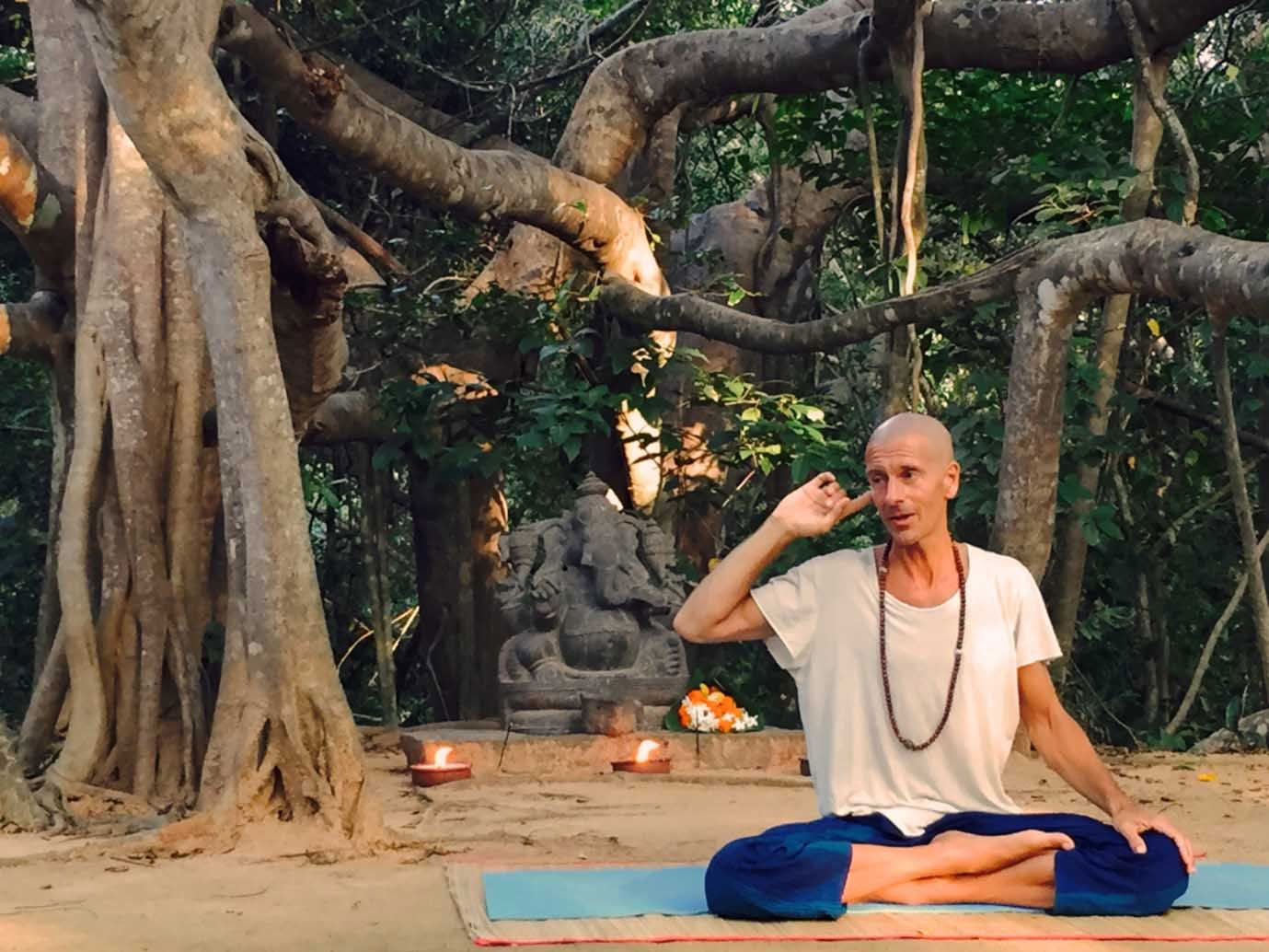 James de Maria - Bevidst Yoga Flow