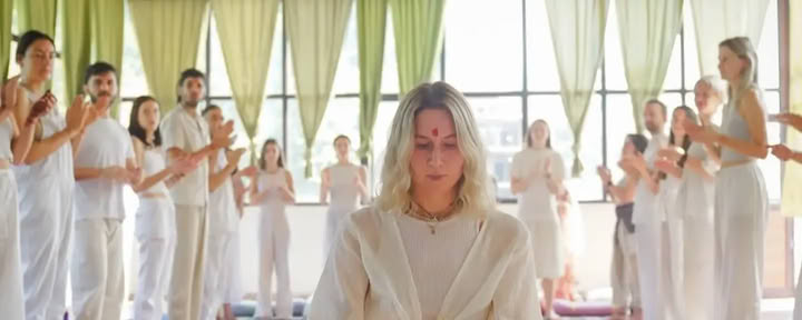 10 dages yoga-retreat i Rishikesh