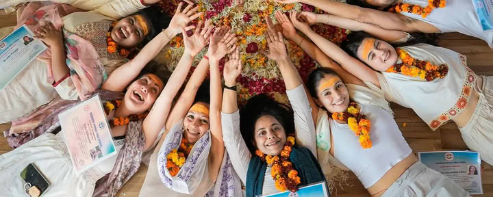 200 timers yogalæreruddannelse i Rishikesh – 1. sep. til 22. sep. 2026