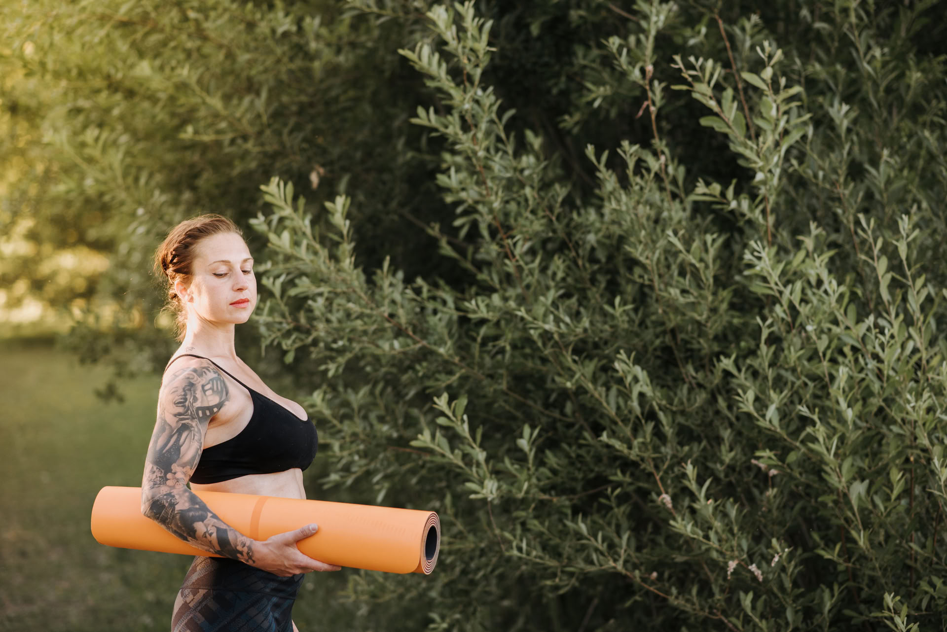 Yoga i naturen på egen hånd