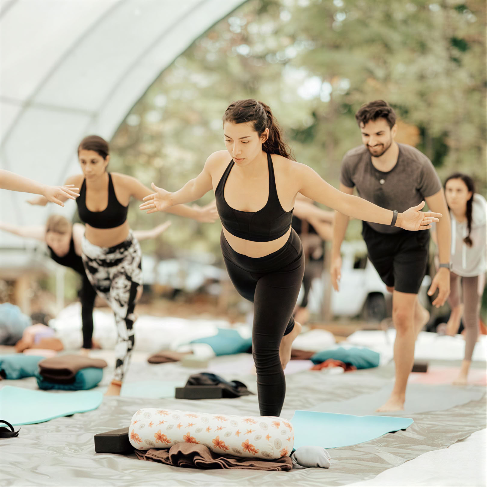 Yoga i naturen på egen hånd