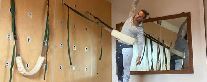 Væg-yoga og suspensionsterapi