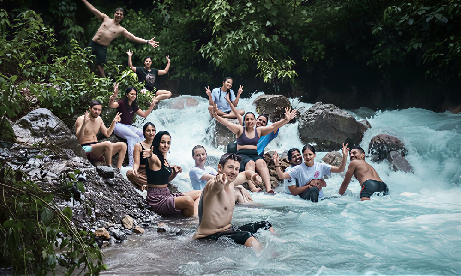 Aerial Yoga-læreruddannelse i Rishikesh, Indien