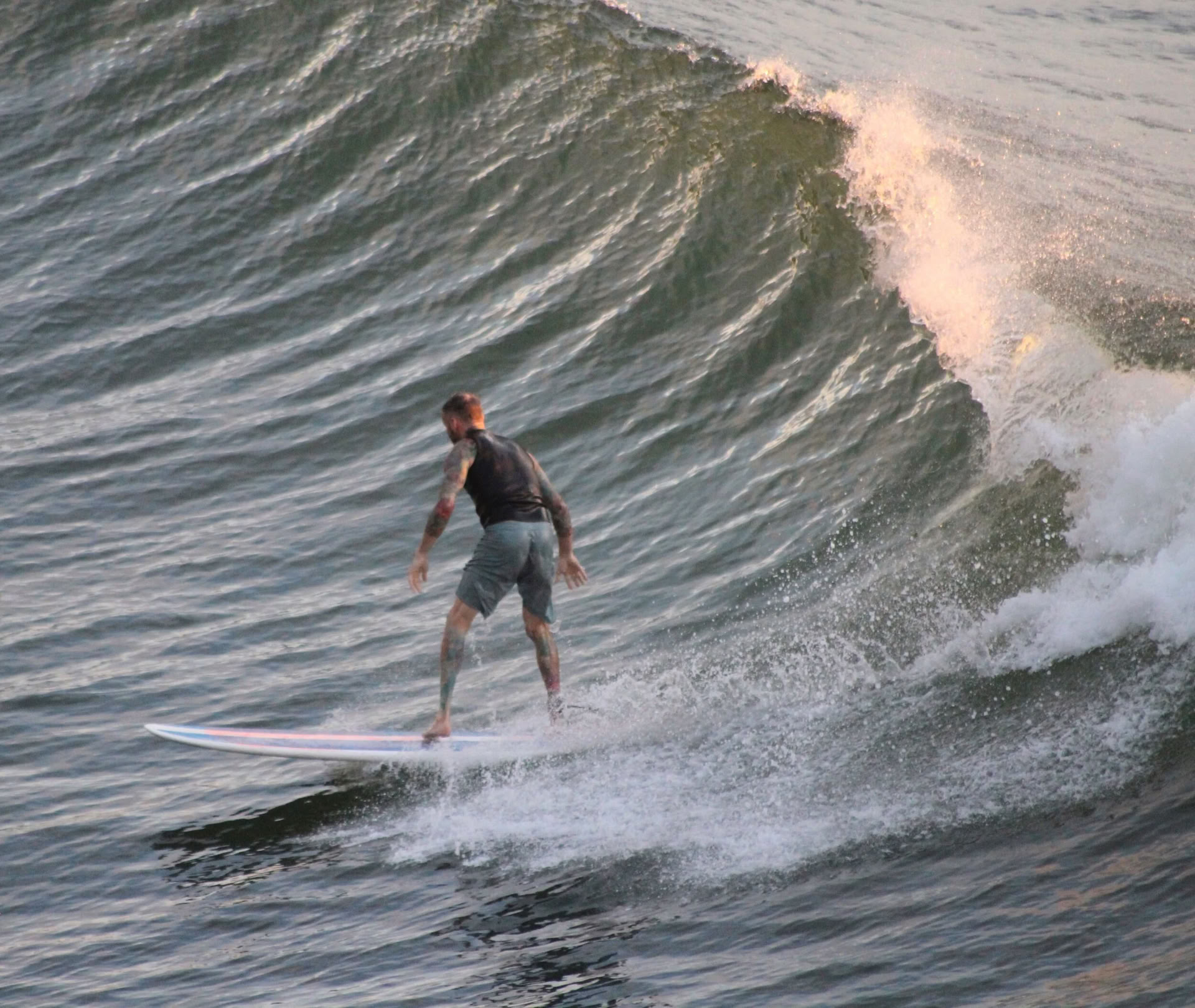 Santosha Surf-residens