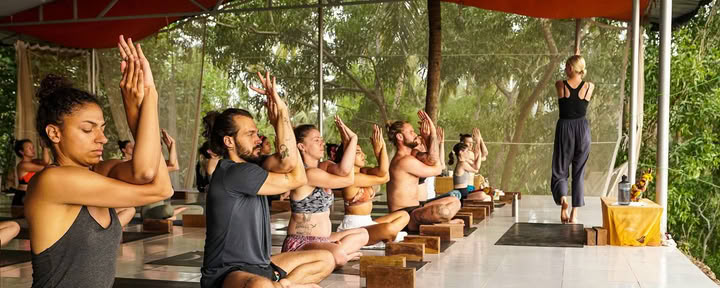 200-timers Hatha Vinyasa yogalæreruddannelse – 23. maj - 12. jun.