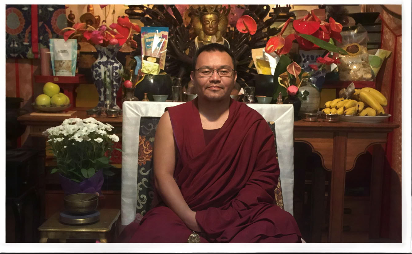 Te og samtale med Nechung Choktrul Rinpoche