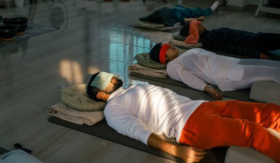 100-timers uddannelseskursus for lydhealinglærere i Rishikesh