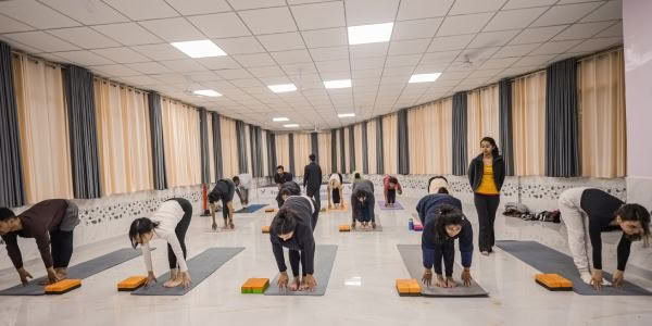 100 timers yogaterapi TTC i Rishikesh
