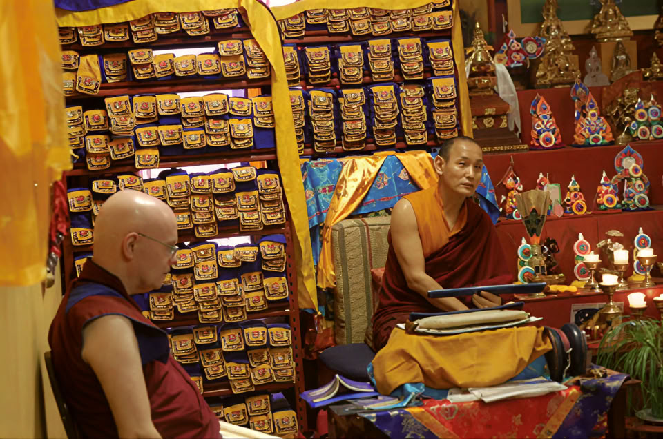 Ngondro (kl. 18.00) & stille meditation (kl. 18.30)