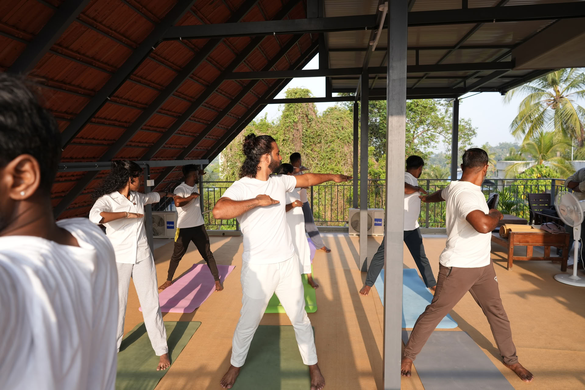 21 Dages Veda Evolve: Ayur Yoga, Ayurveda Velvære og Foryngelsesterapi med Yoga-retreat