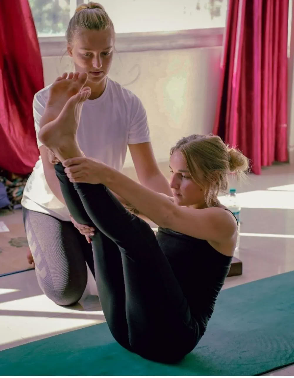 100 timers yogalæreruddannelseskursus