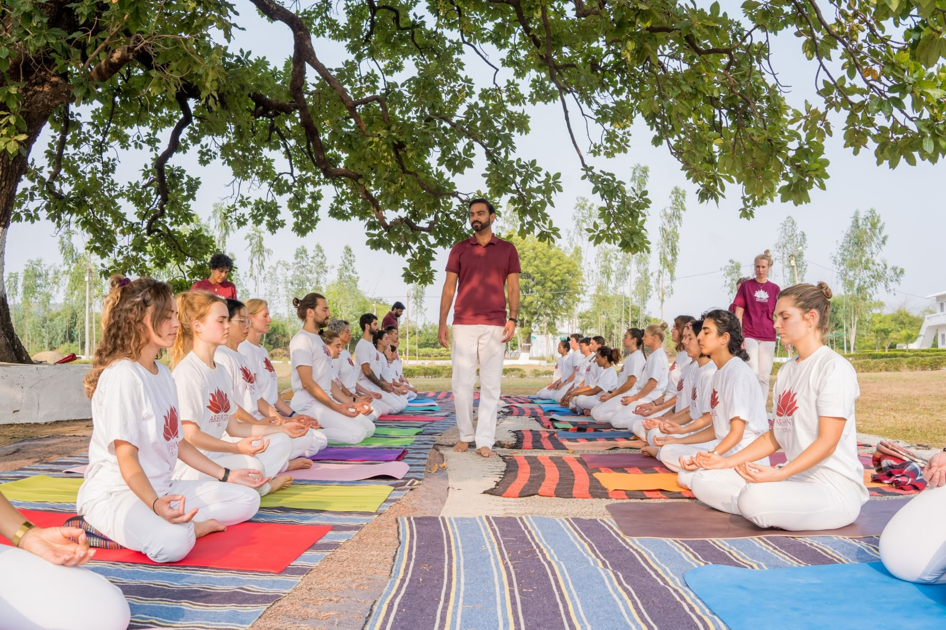 Lær yoga i Indien med en 200-timers læreruddannelse