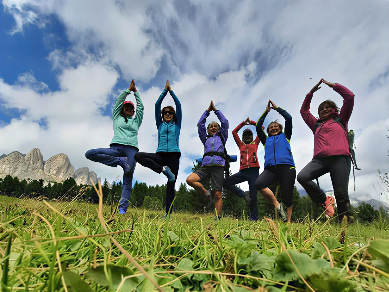 Ski og yoga i Dolomitterne