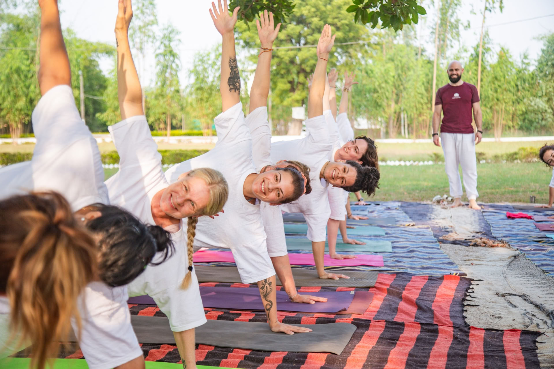 Skab et solidt fundament: 200-timers yogacertificering i Indien 2026