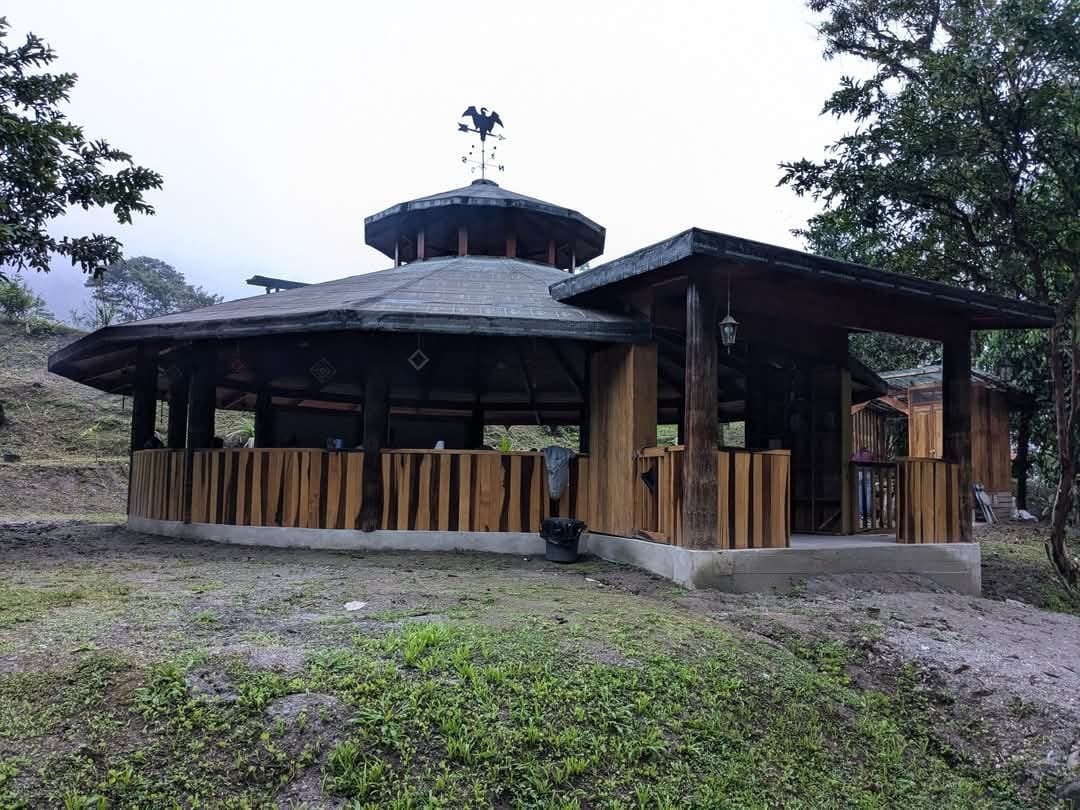Hayulima: Spirituelle og plantemedicinske retreats