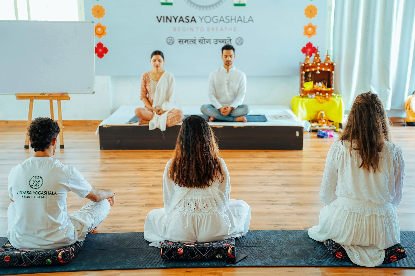 Vinyasa Yogashala - Bedste yogaskole i Rishikesh, Indien