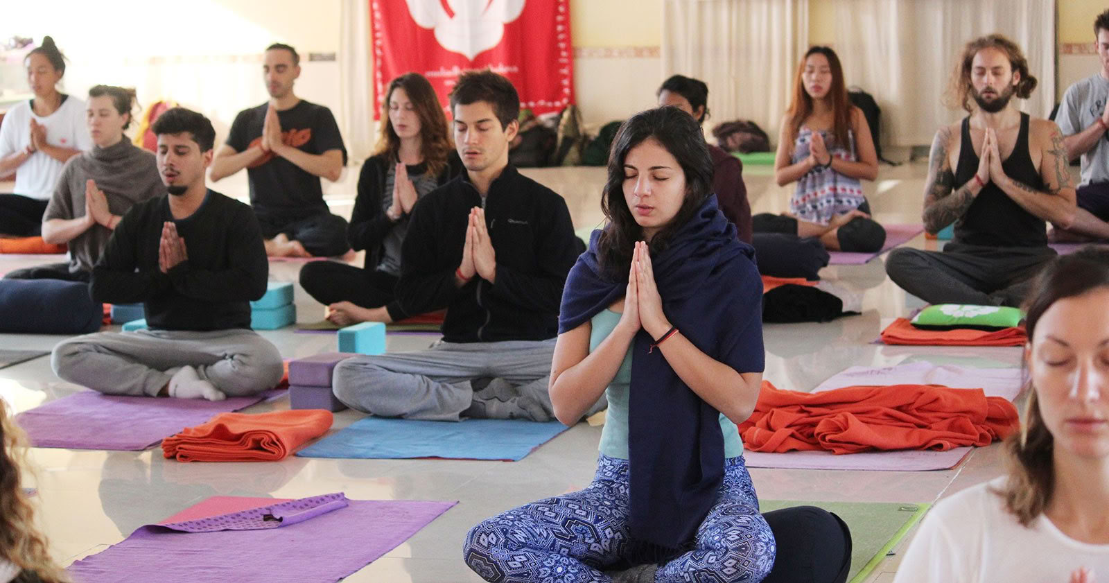 Rishikul Yogshala Rishikesh - Yogalæreruddannelse i Rishikesh, Indien