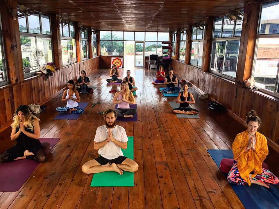 Rishikul Yogshala Rishikesh - Yogalæreruddannelse i Rishikesh, Indien