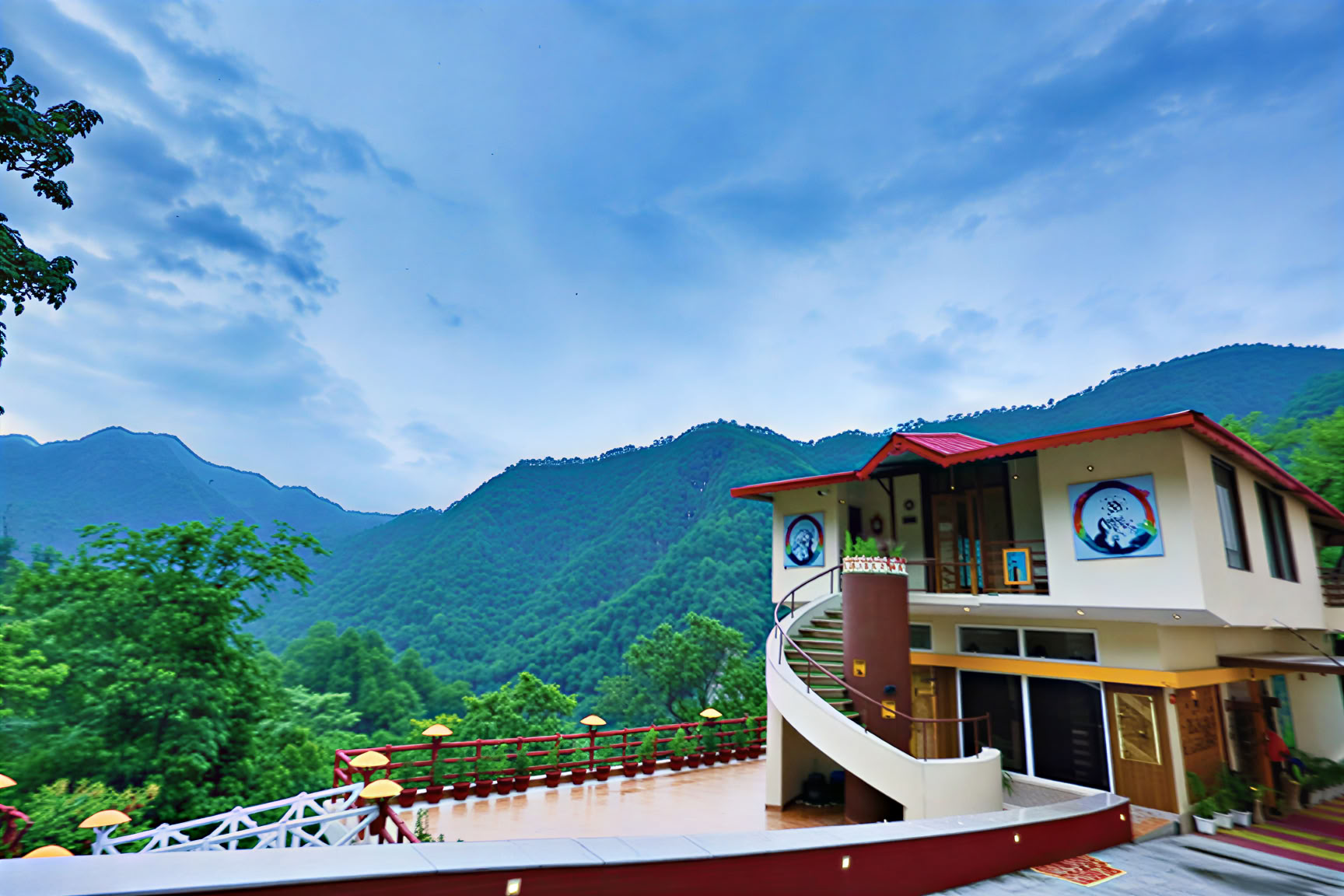 Veda5 Ayurveda- og yogaretreat i Rishikesh