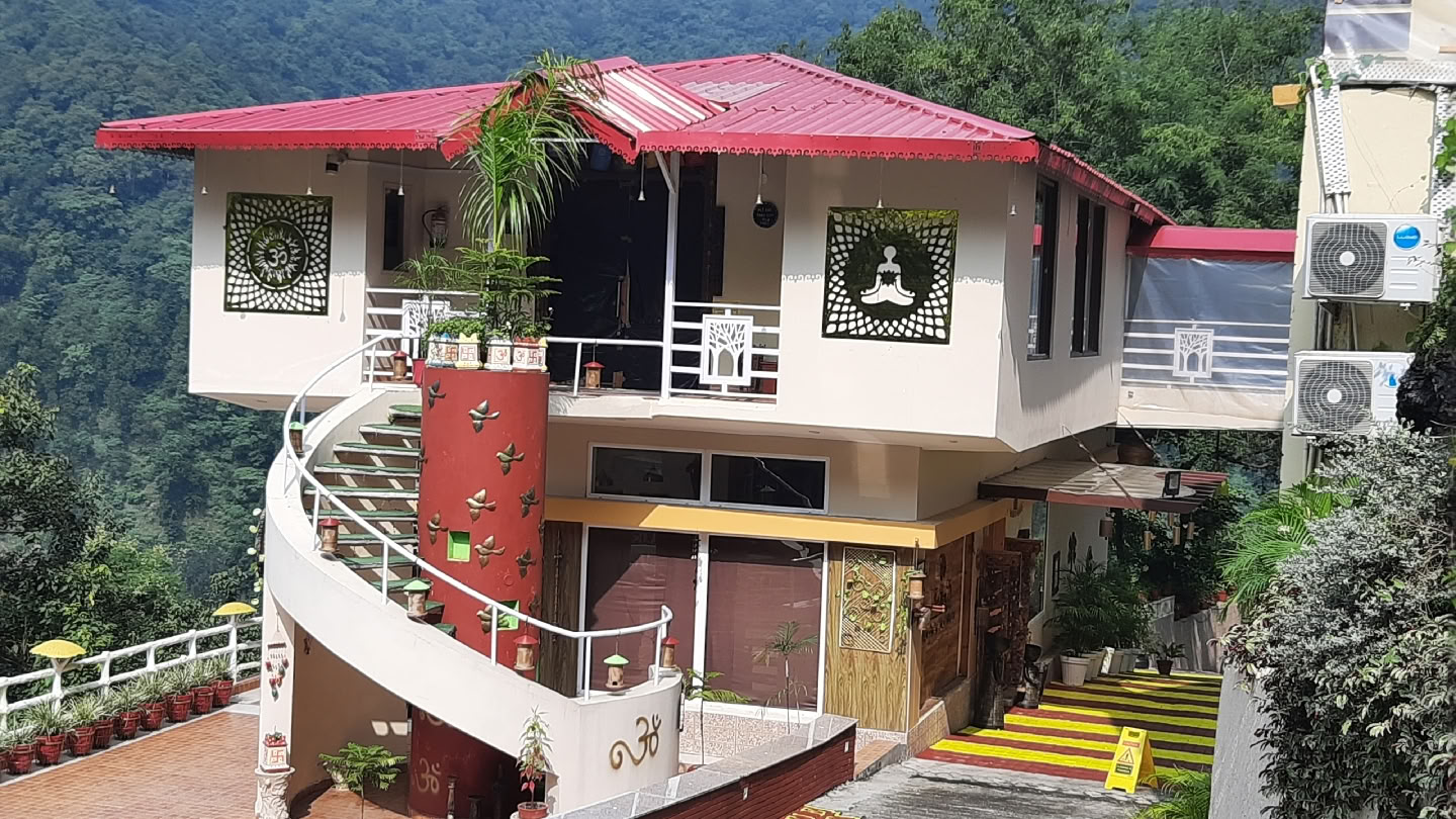 Veda5 Ayurveda- og yogaretreat i Rishikesh