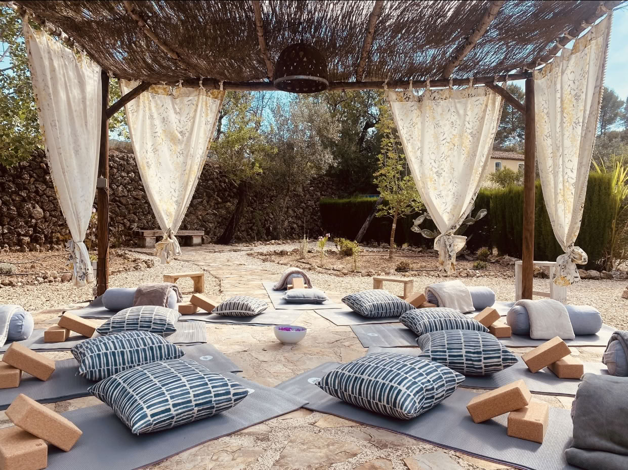Usha Kaur - Hellig ceremoni|Yoga|Retreats