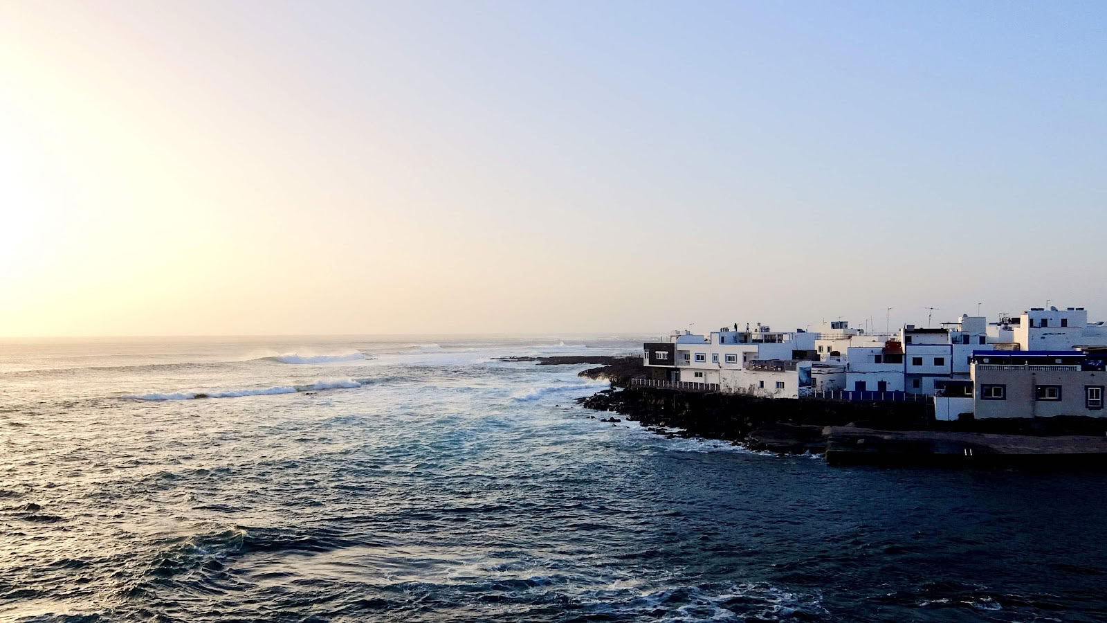 Alun Ocean Retreats Fuerteventura - Surf- og yogaretreat