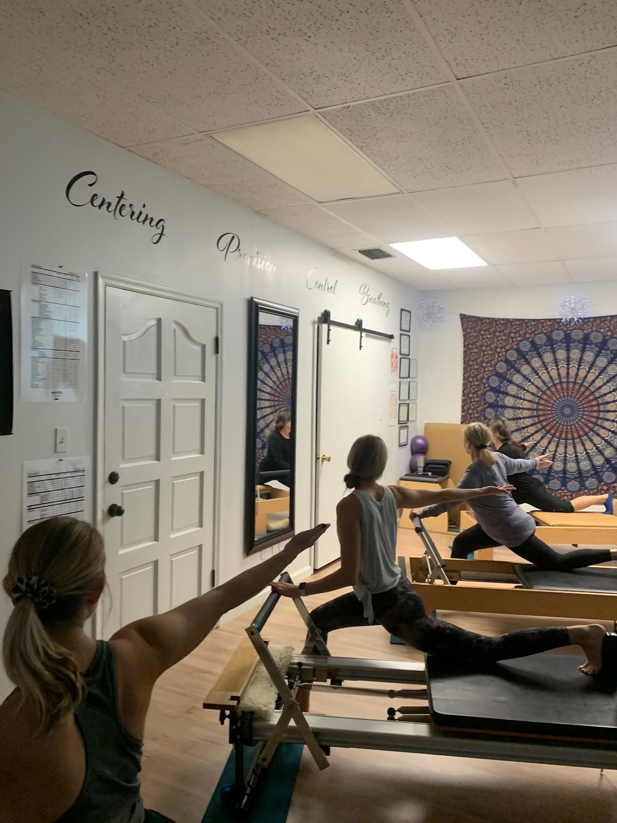 Pilates Yoga Loft - Holistisk wellness-studie | St. Augustine | Pilates- og yogahold, certificeringer, akupunktur og reiki