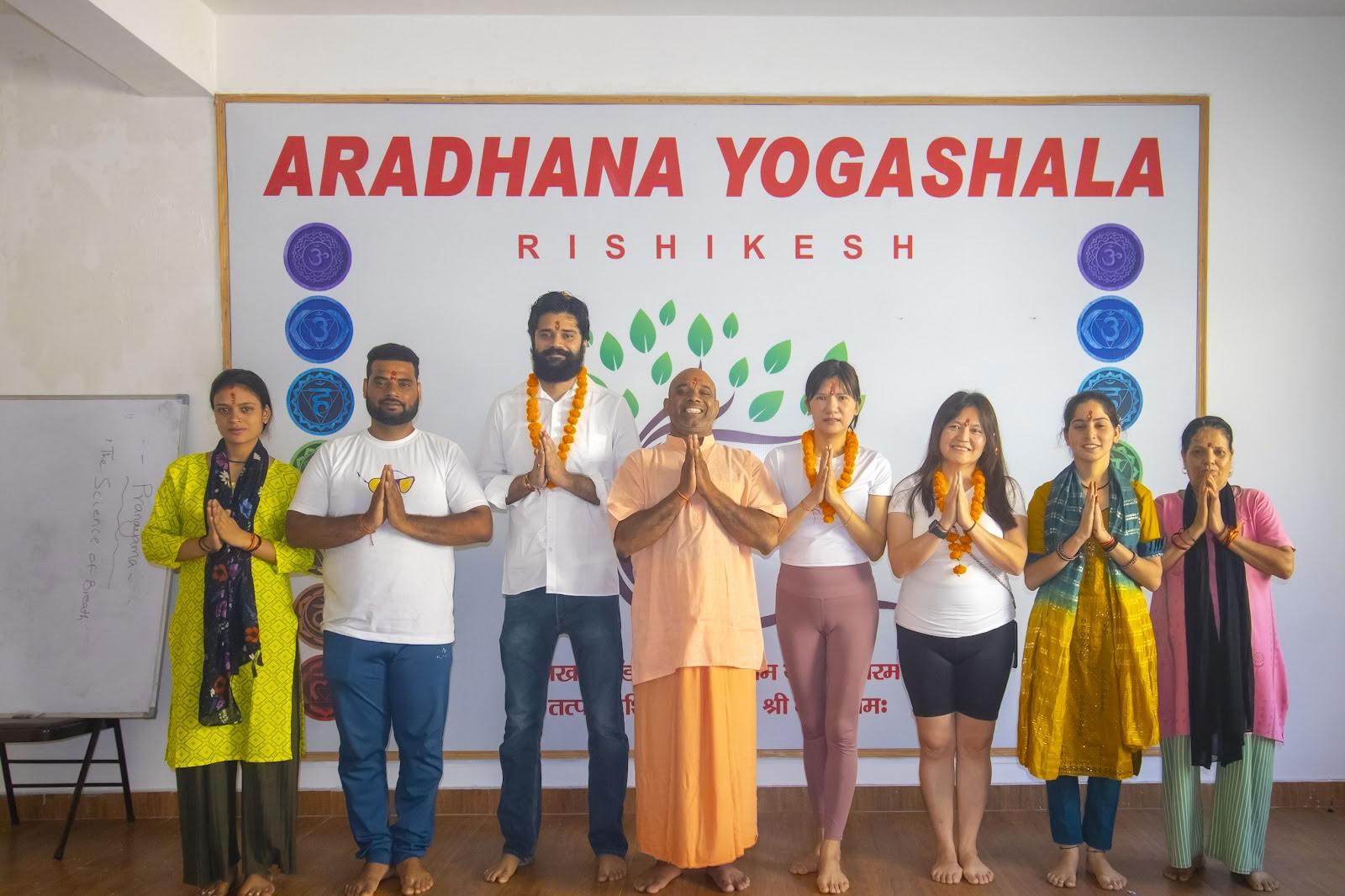 Aradhana Yogashala | Yoga-retreatcenter i Rishikesh | Yogalæreruddannelse i Rishikesh