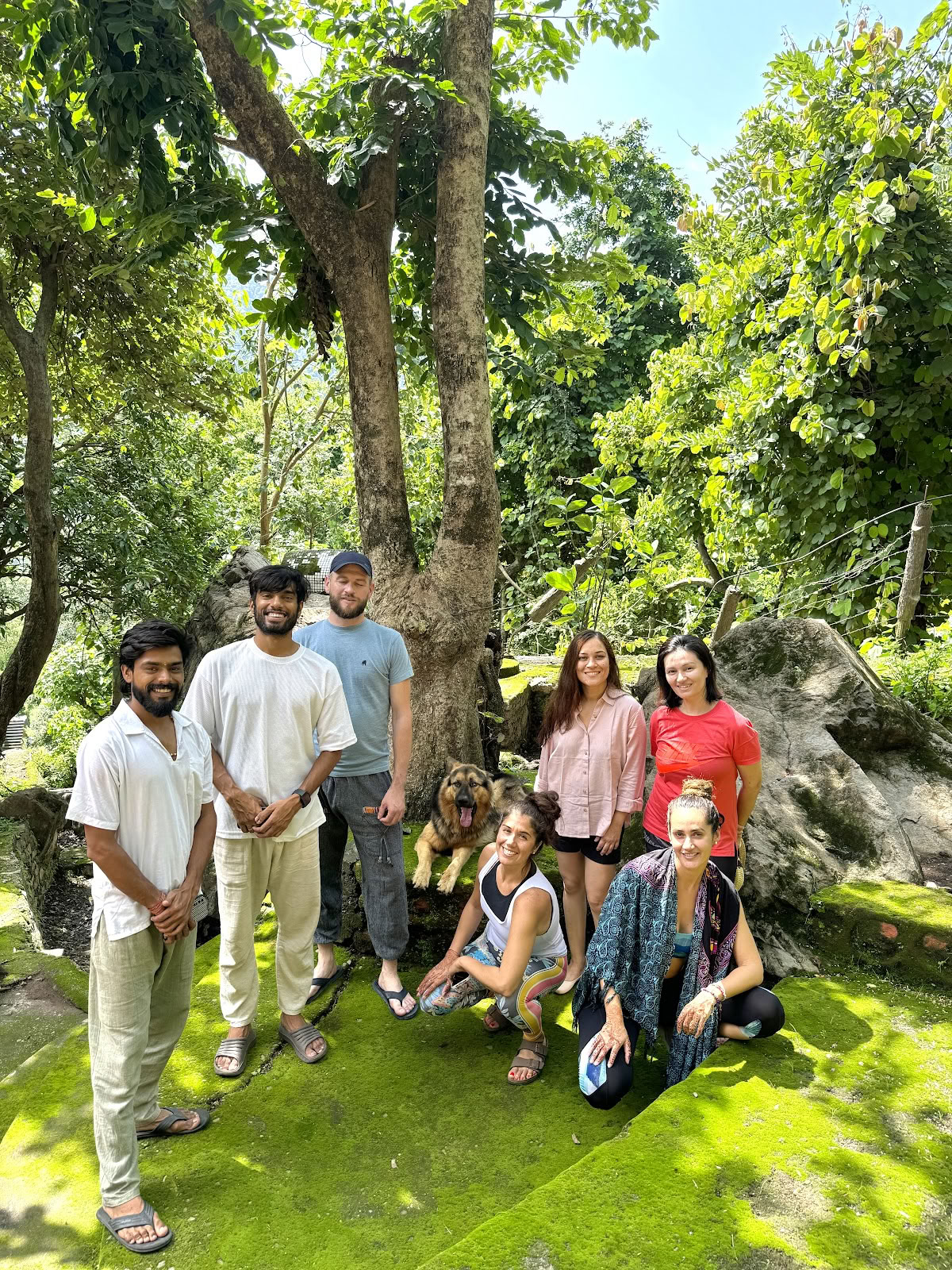 Abhyasa Yogmath | Traditionelt yoga- og meditationsashram i Rishikesh, Indien
