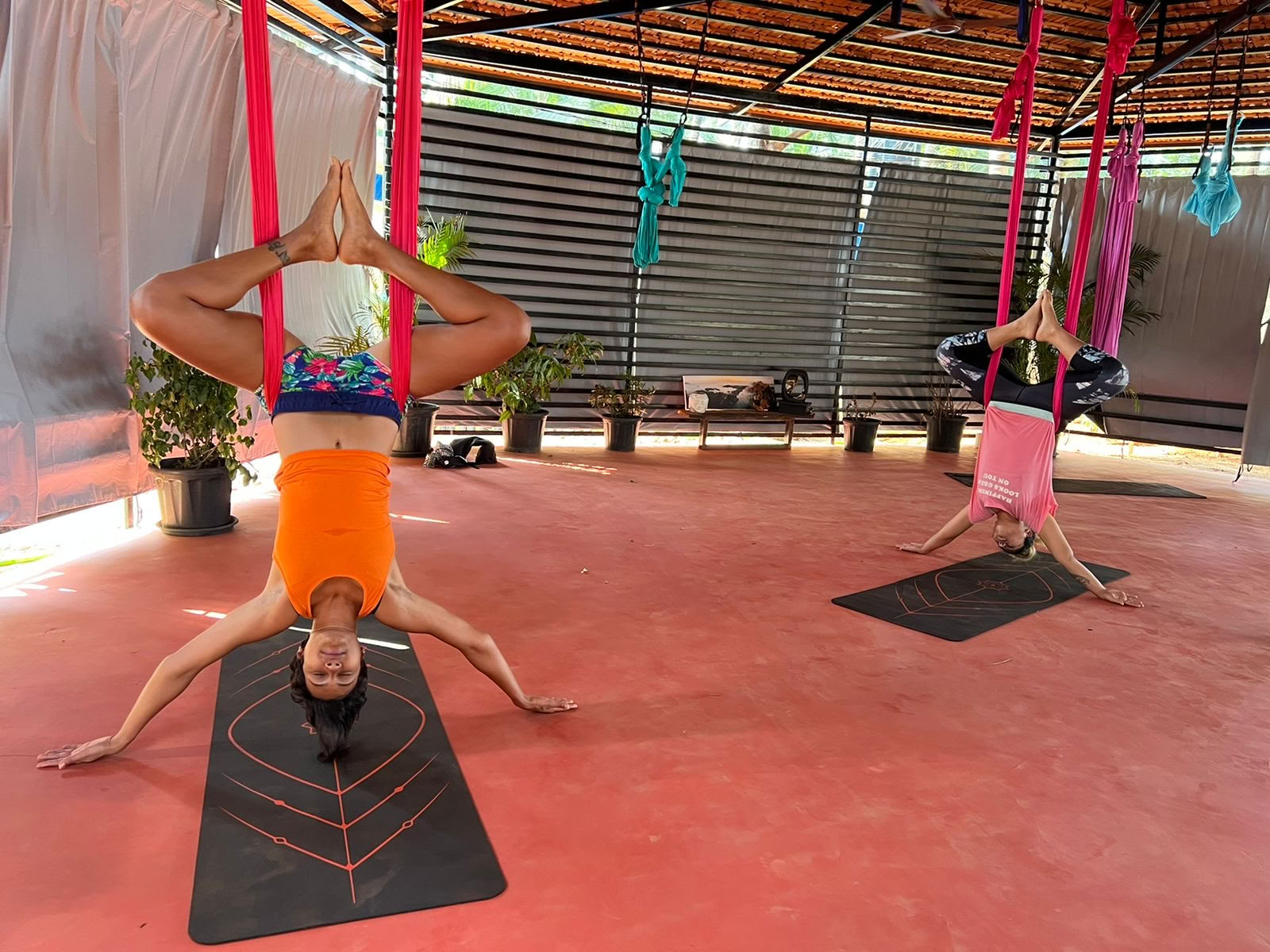 OM Studio Agonda - Aerial Yoga og lydhealing i Goa