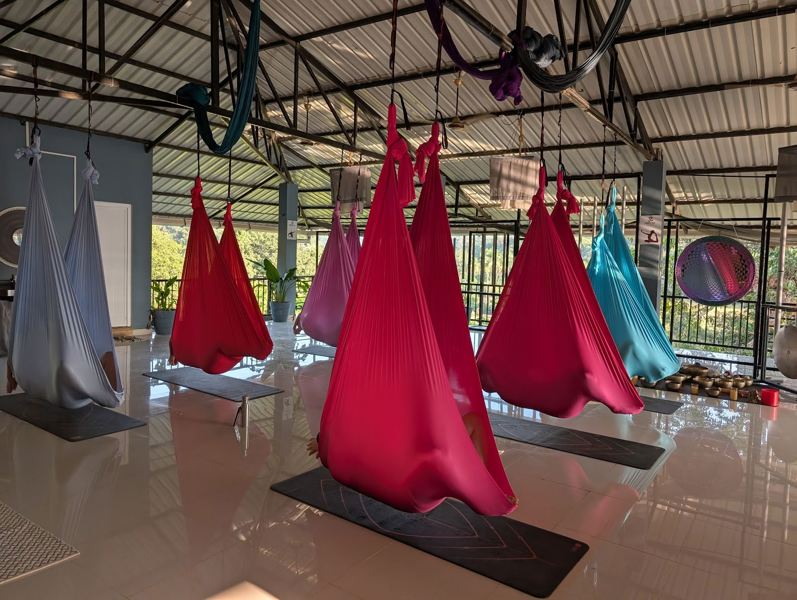 OM Studio Agonda - Aerial Yoga og lydhealing i Goa